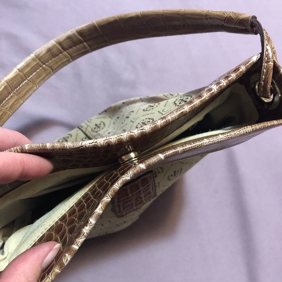 Liz Claiborne Faux Croc Top Handle Bag - Picture 7 of 12